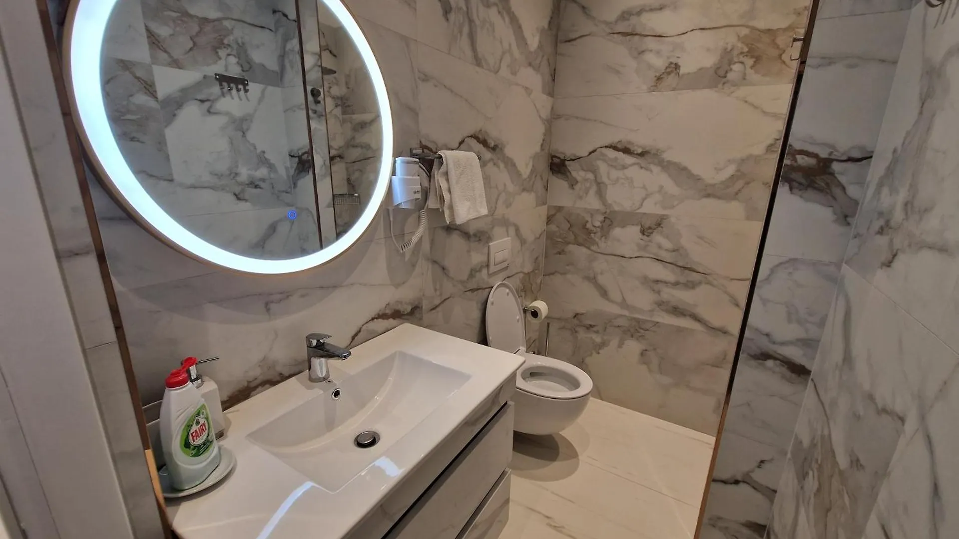 Elofira Room'S Dıraç