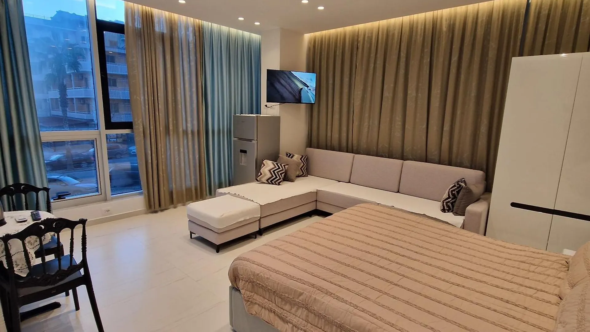 Elofira Room'S Durrës Hotel