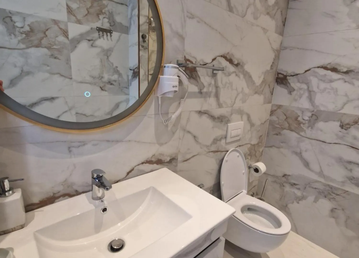 Elofira Room'S Dıraç Otel